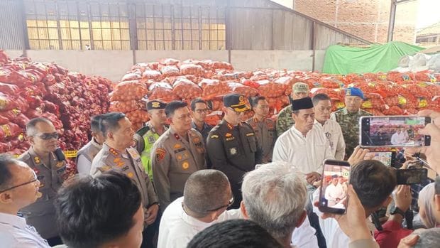Masuk Lewat Tanjung Mas, Ribuan Karung Bawang Bombay Ilegal Digagalkan Polda Jateng