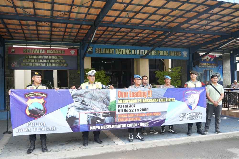 Polda Jateng Ingatkan Pengendara Tingkatkan Kewaspadaan Saat Hujan