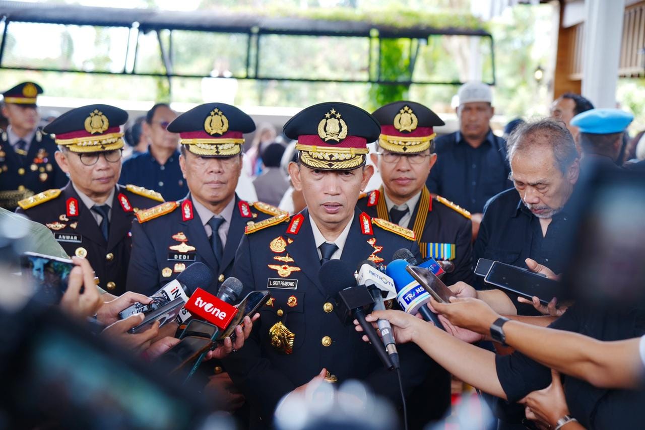 Hadiri Pemakaman, Kapolri Sebut Pesan Eyang Meri Jadi Inspirasi Keluarga Besar Polri