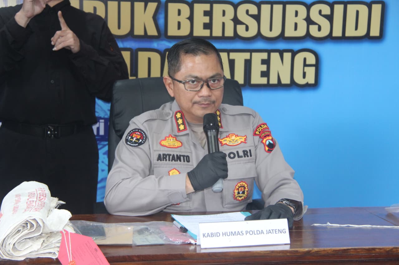 Ditreskrimsus Polda Jateng Bongkar Penyalahgunaan Pupuk Subsidi di Pemalang dan Semarang