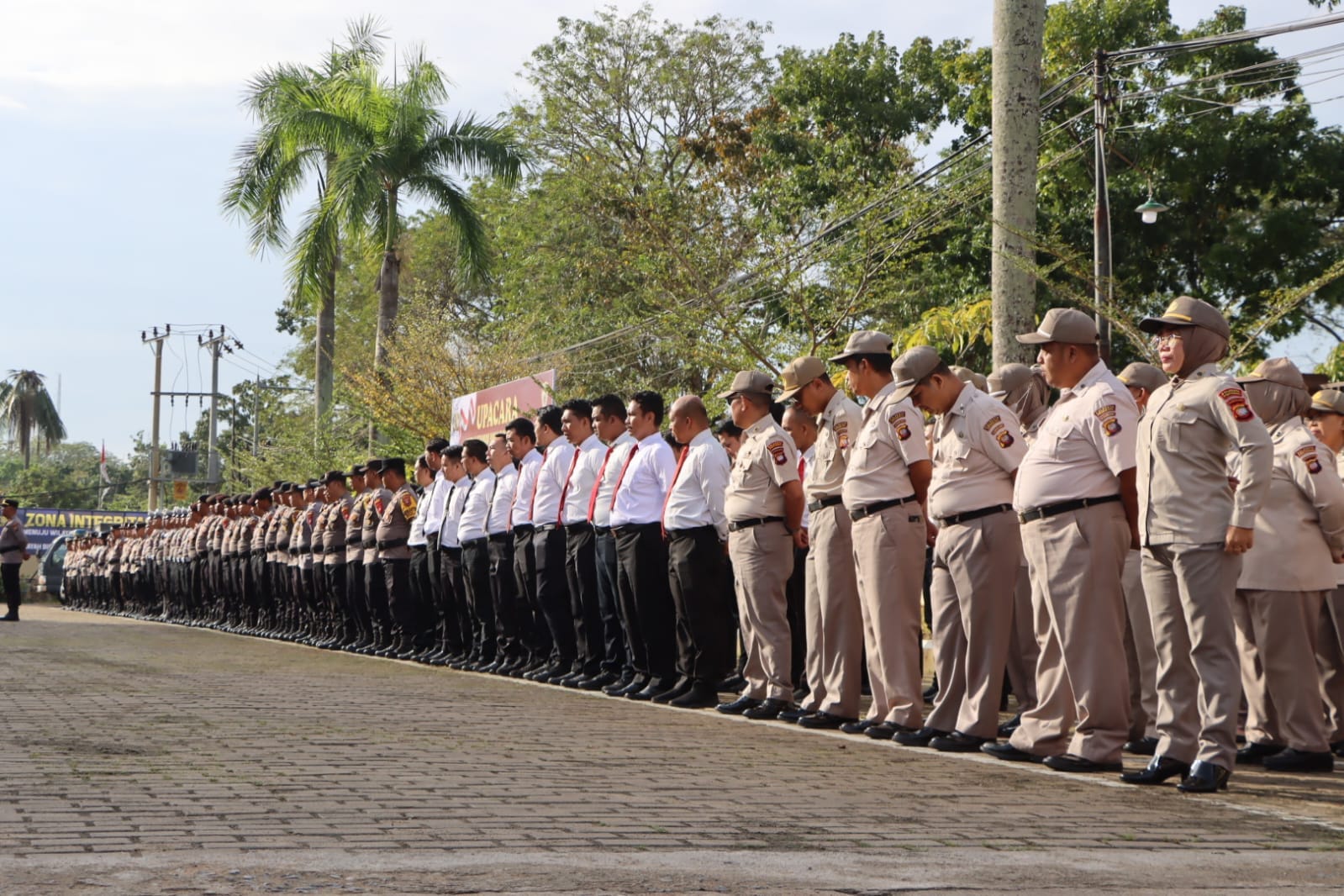 Kapolresta Pontianak Pimpin Apel Purna Bhakti bagi Tiga Personel Polresta
