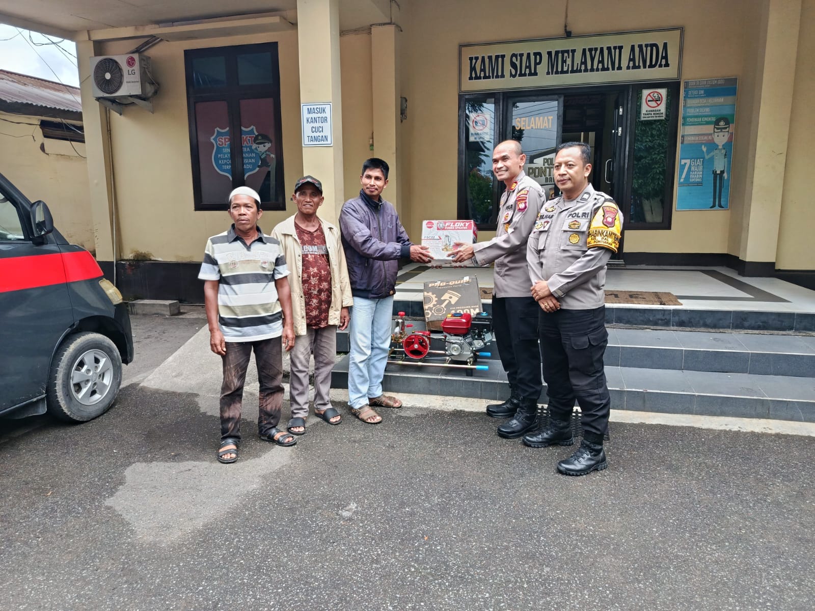Polresta Pontianak Dorong Produktivitas Pertanian Lewat Bantuan Alat Pengairan