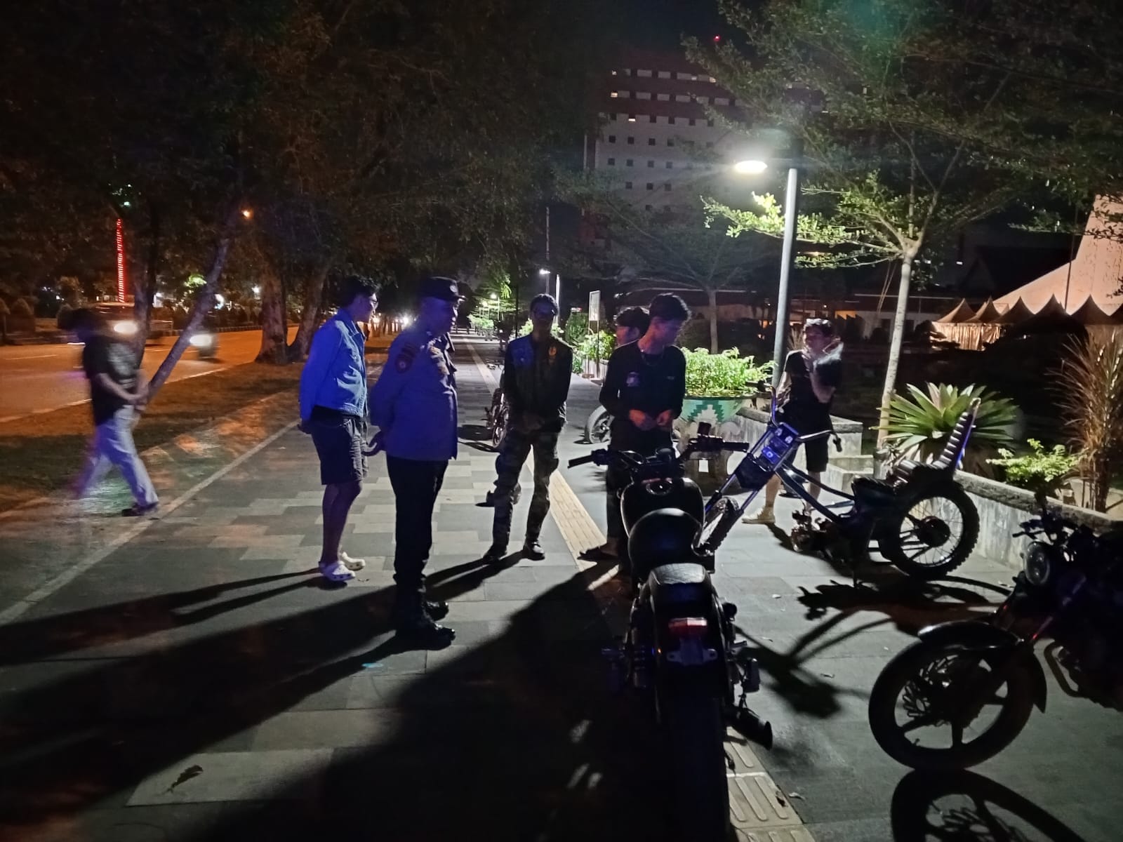 Patroli Stasioner di Jalan Ahmad Yani, Polsek Pontianak Selatan Cegah Balap Liar