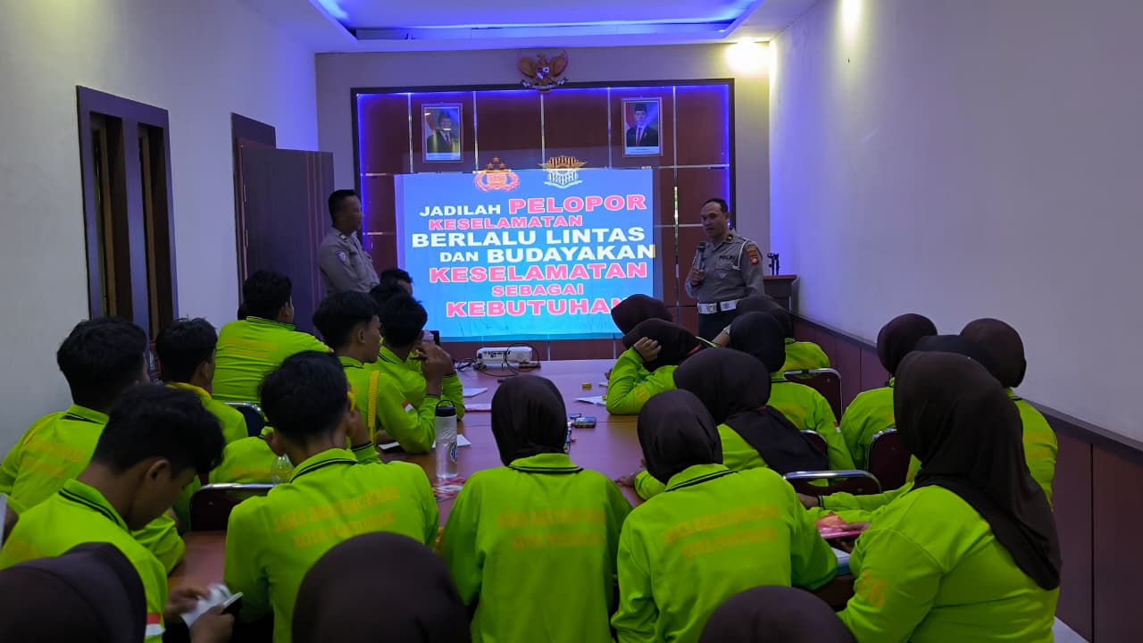 Sosialisasi UU Lalu Lintas, Sat Lantas Polresta Pontianak Sasar Anggota Saka Bhayangkara