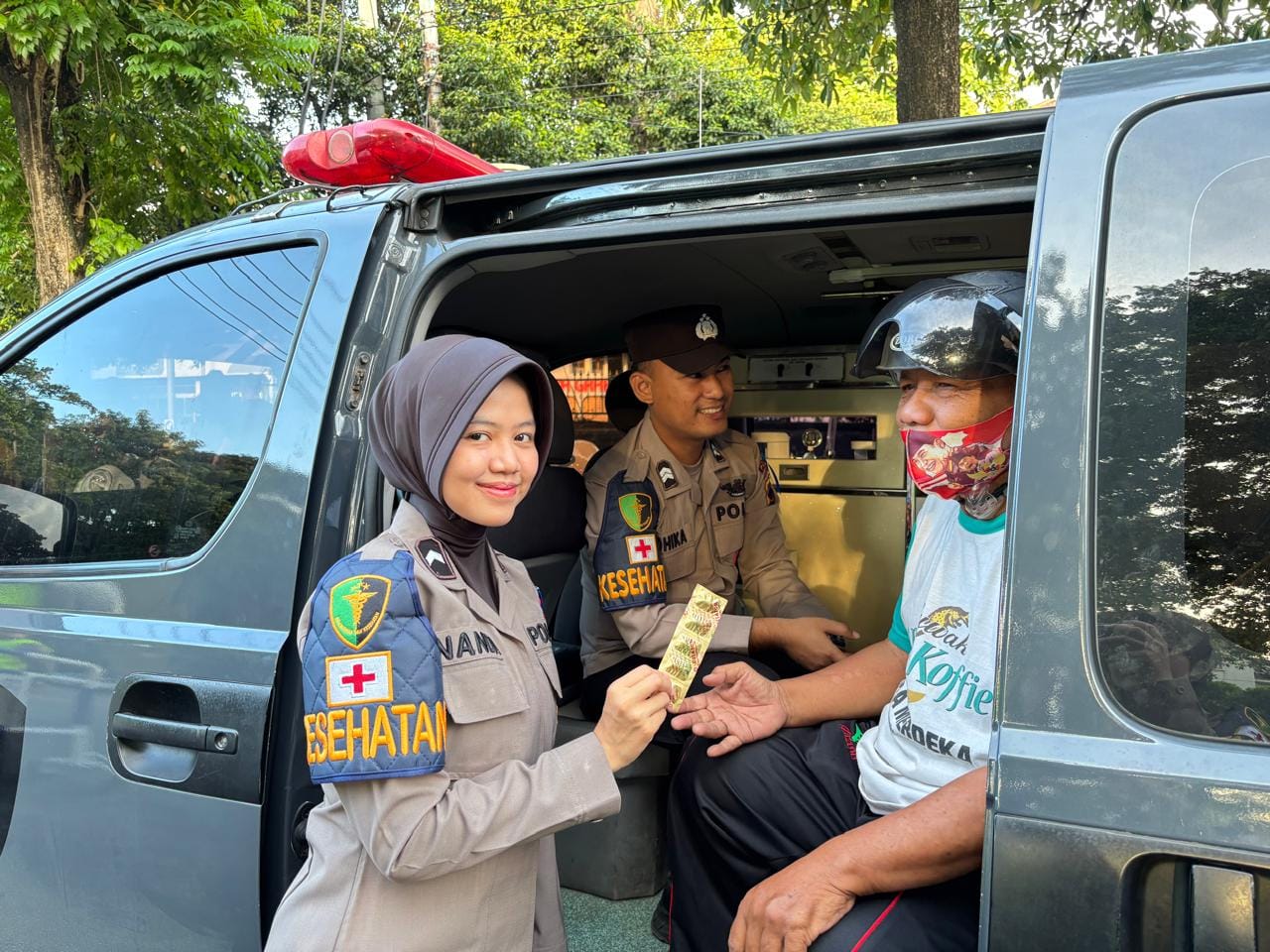 Satgas Ops Keselamatan Candi 2026 Sapa Warga di CFD Simpang Lima Lewat Edukasi dan Layanan Kesehatan Gratis