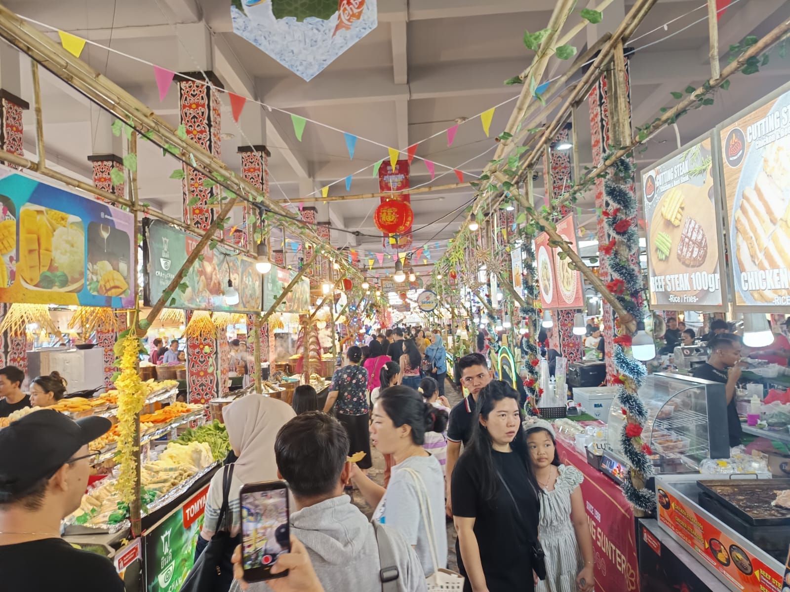 Pengamanan Polresta Pontianak Warnai Road Show Kuliner Vinal Indonesia 2026