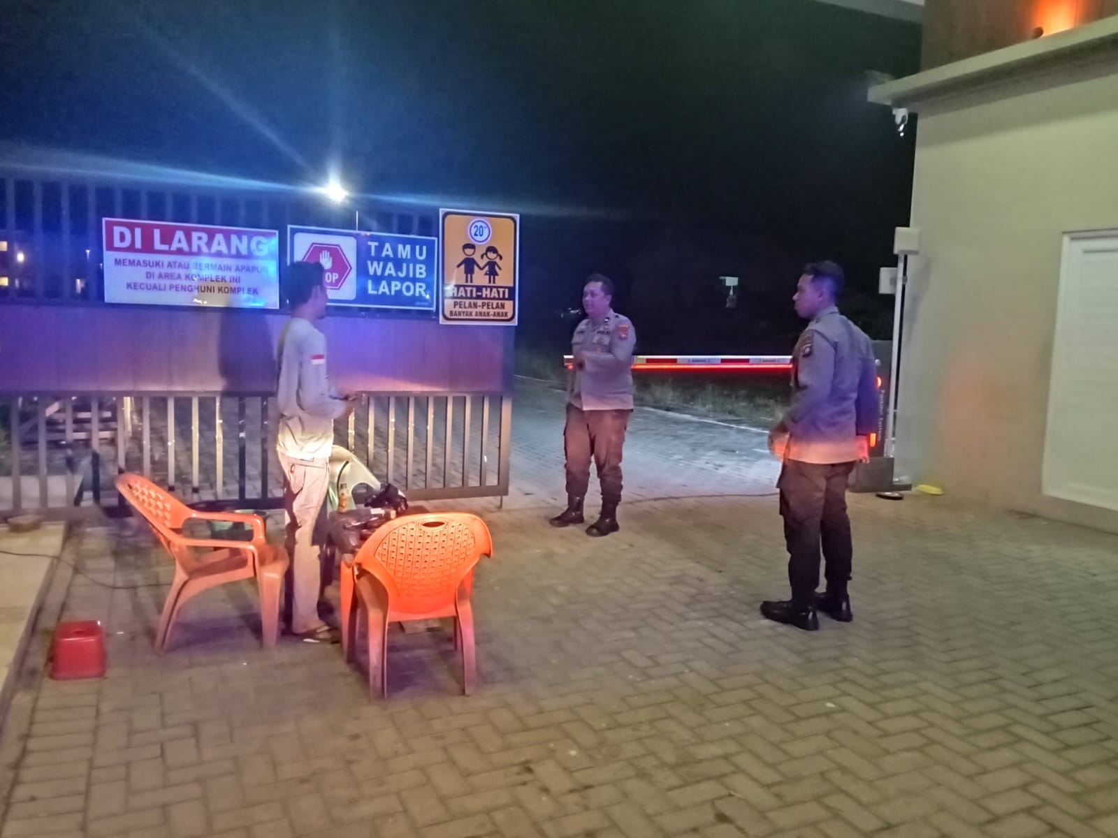 Patroli Dialogis Sambang Warga, Kamtibmas Pontianak Selatan Tetap Kondusif