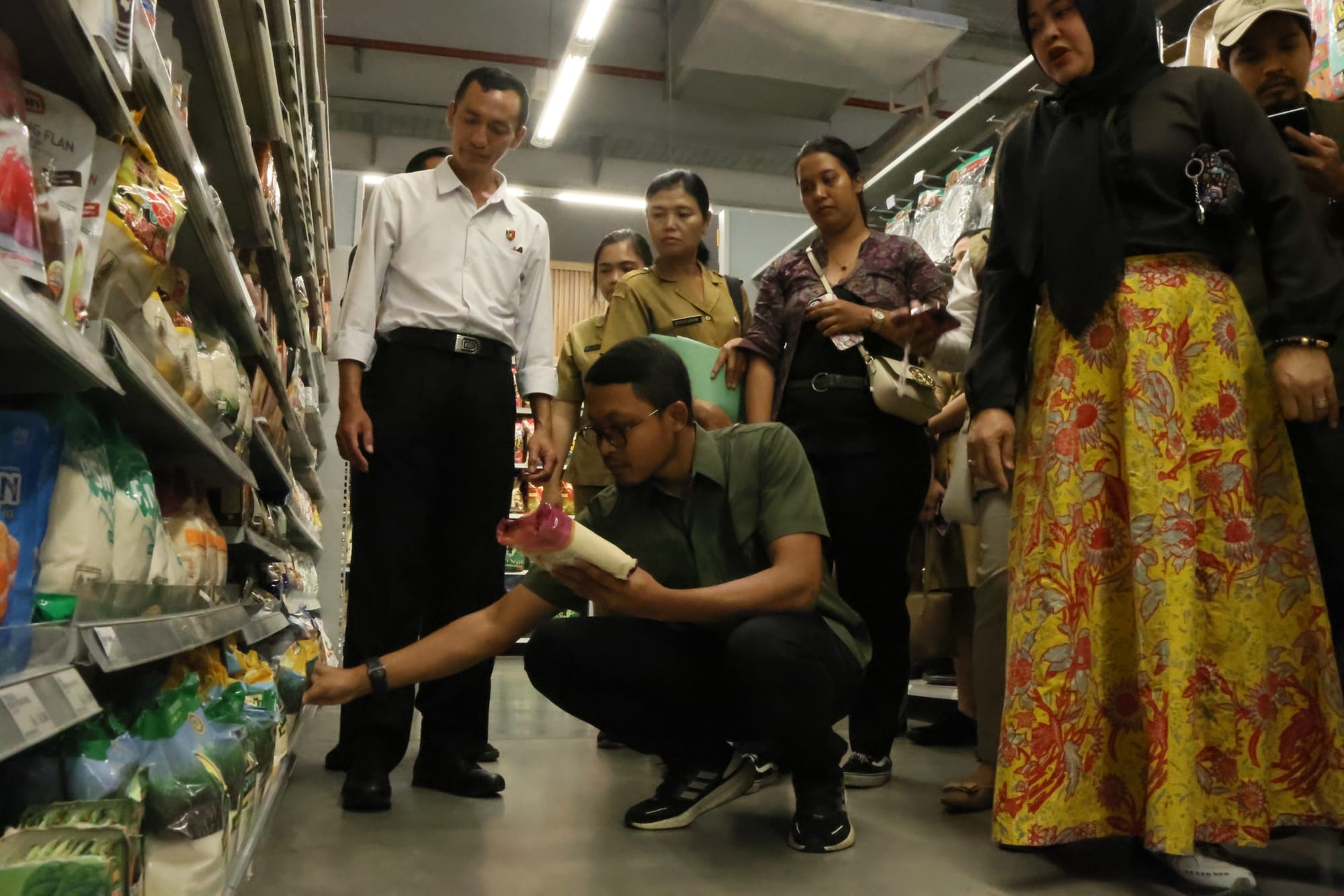 Sidak Pasar, Satgas Saber Pangan Polda Bali Jaga Stabilitas Harga 14 Bapokting Jelang HBKN