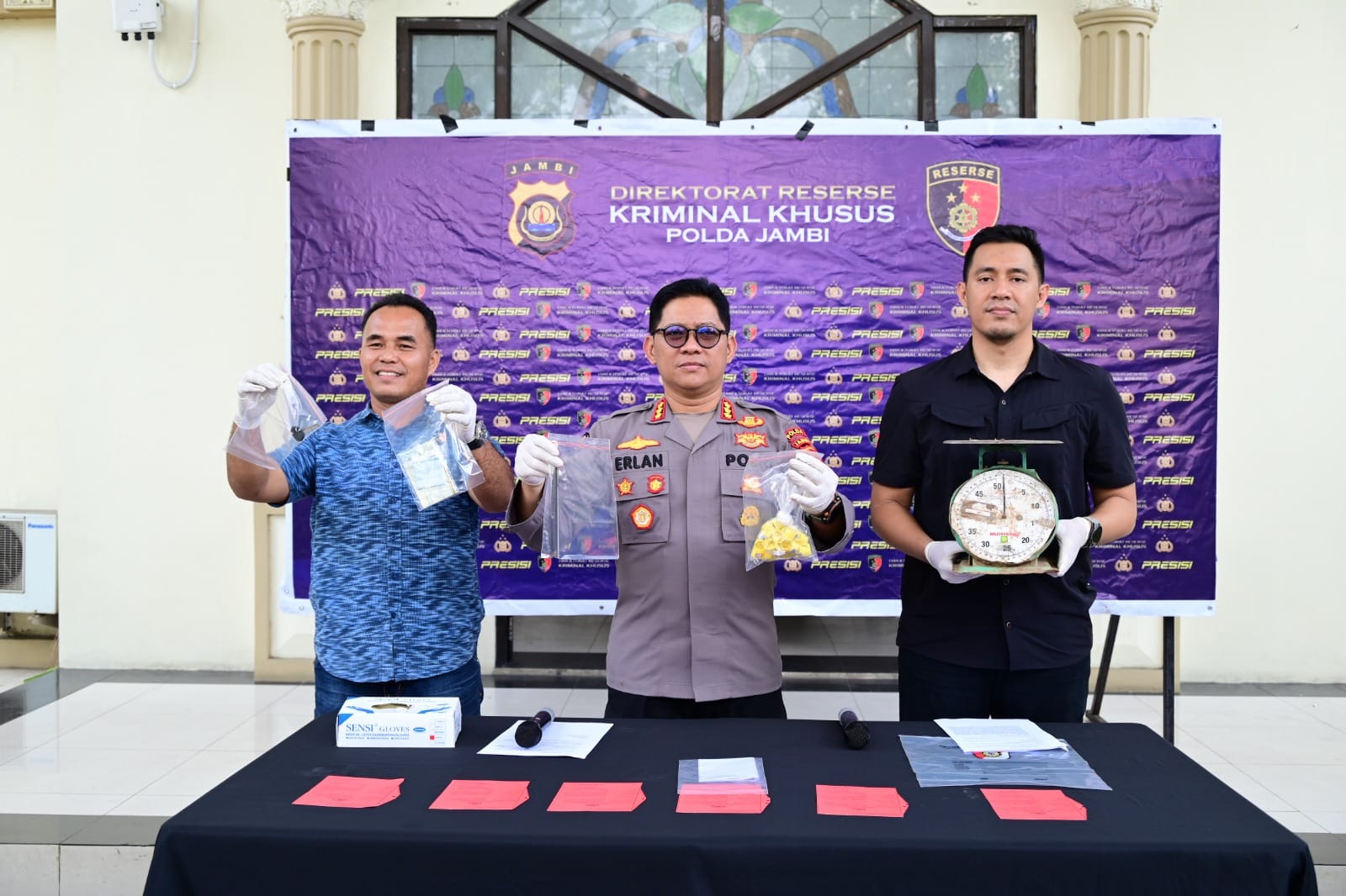 Polda Jambi Gelar Konferensi Pers Ungkap Kasus Tindak Pidana Perlindungan Konsumen