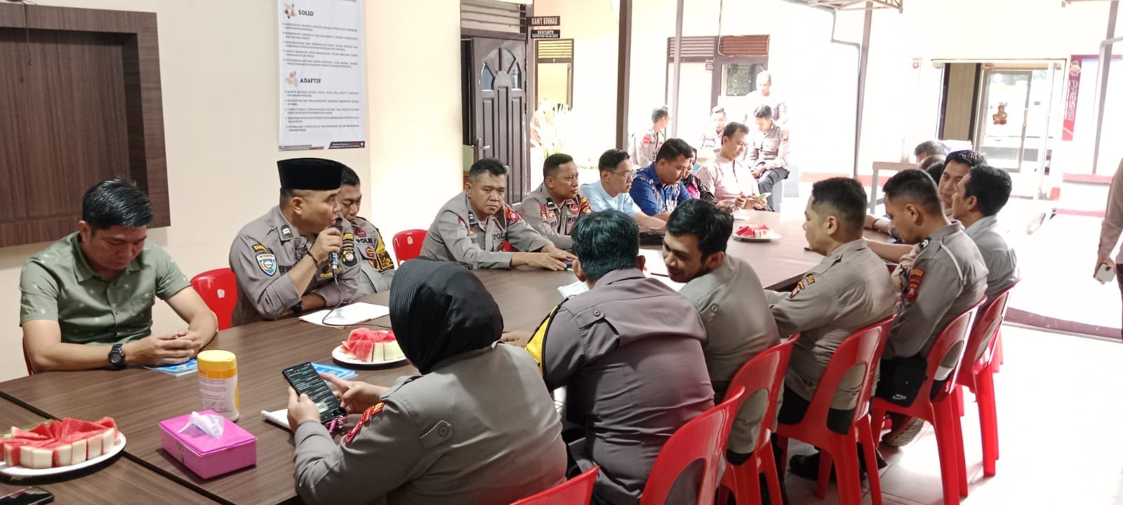 Jelang Ramadan 2026, Polsek Pontianak Selatan Gelar Yasinan Khidmat, Doa Menggema di Mapolsek