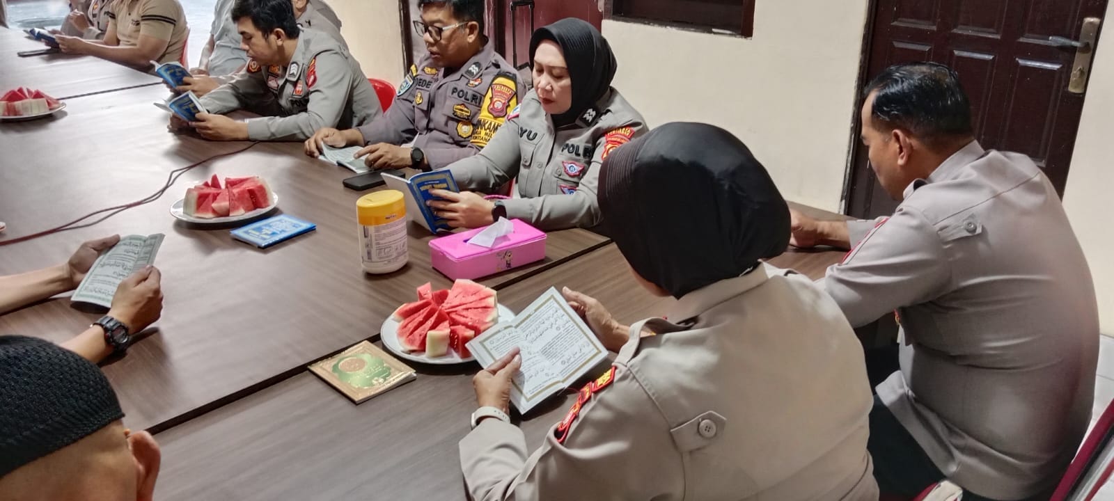 Lantunan Yasin Bergema di Aula Mapolsek, Polisi Pontianak Selatan Mohon Keberkahan Tugas