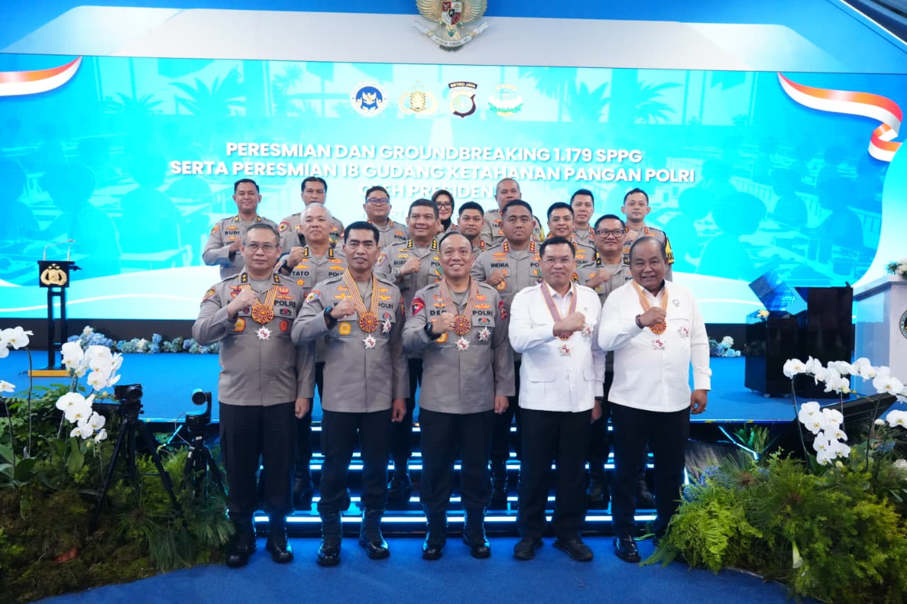 40 Tokoh dan Pimpinan Polri Terima Tanda Kehormatan dari Presiden Prabowo Subianto atas Kiprah Perkuat Rantai Pasok SPPG & Program MBG Nasional