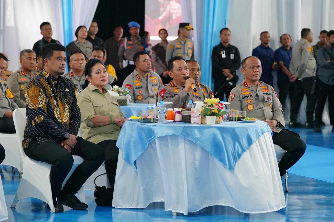 Percepat Pemulihan Akses di Sumatera Barat, Kapolri Pantau Pembangunan Jembatan Bailey