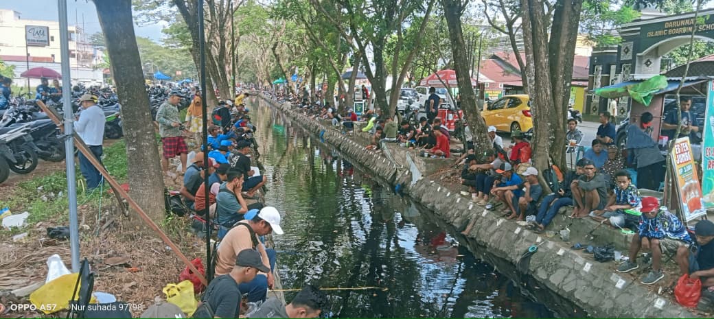 Polsek Pontianak Kota Monitoring Lomba Mancing di Jalan Ampera Lewat Patroli Enggang