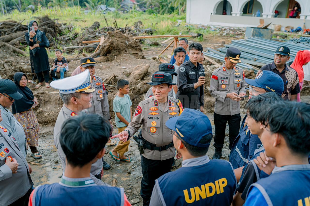 Gerak Cepat Polri di Sumbar! Infrastruktur Lumpuh Pascabencana Kini Bangkit