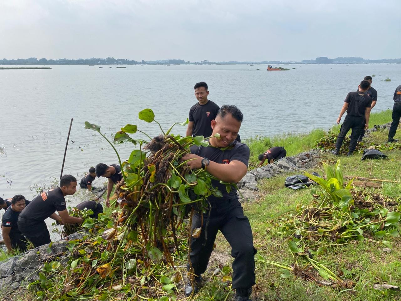 Aksi Korve Massal Satbrimob Polda Jateng, Obyek Wisata dan Fasilitas Umum Jadi Sasaran