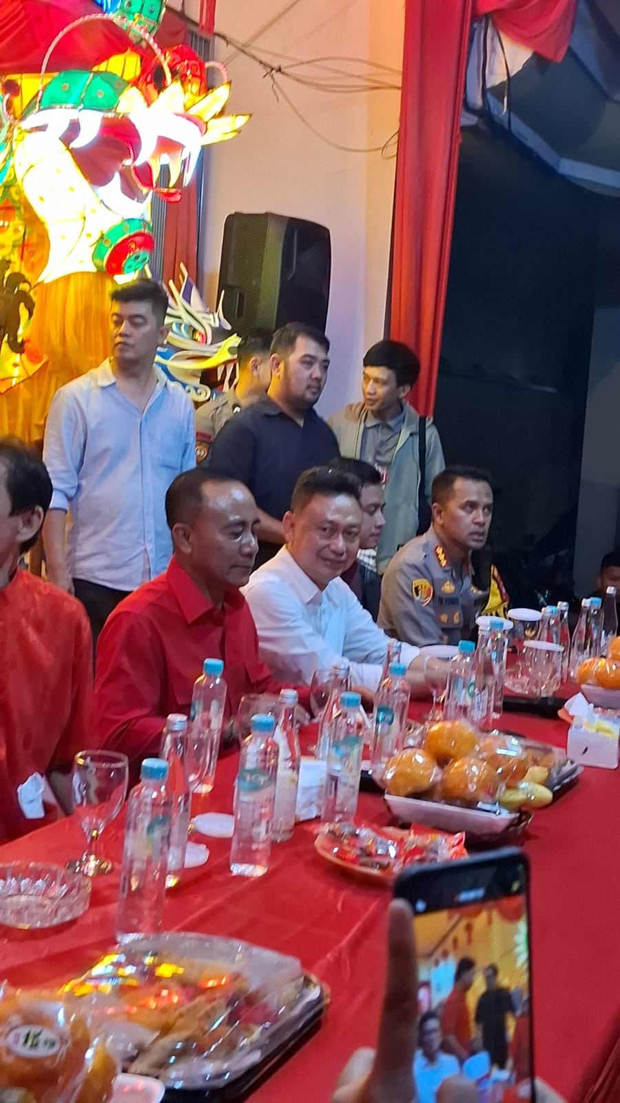 Pesta Kembang Api Warnai Malam Tahun Baru Imlek 2577, Kapolresta Pontianak Sampaikan Pesan Kamtibmas