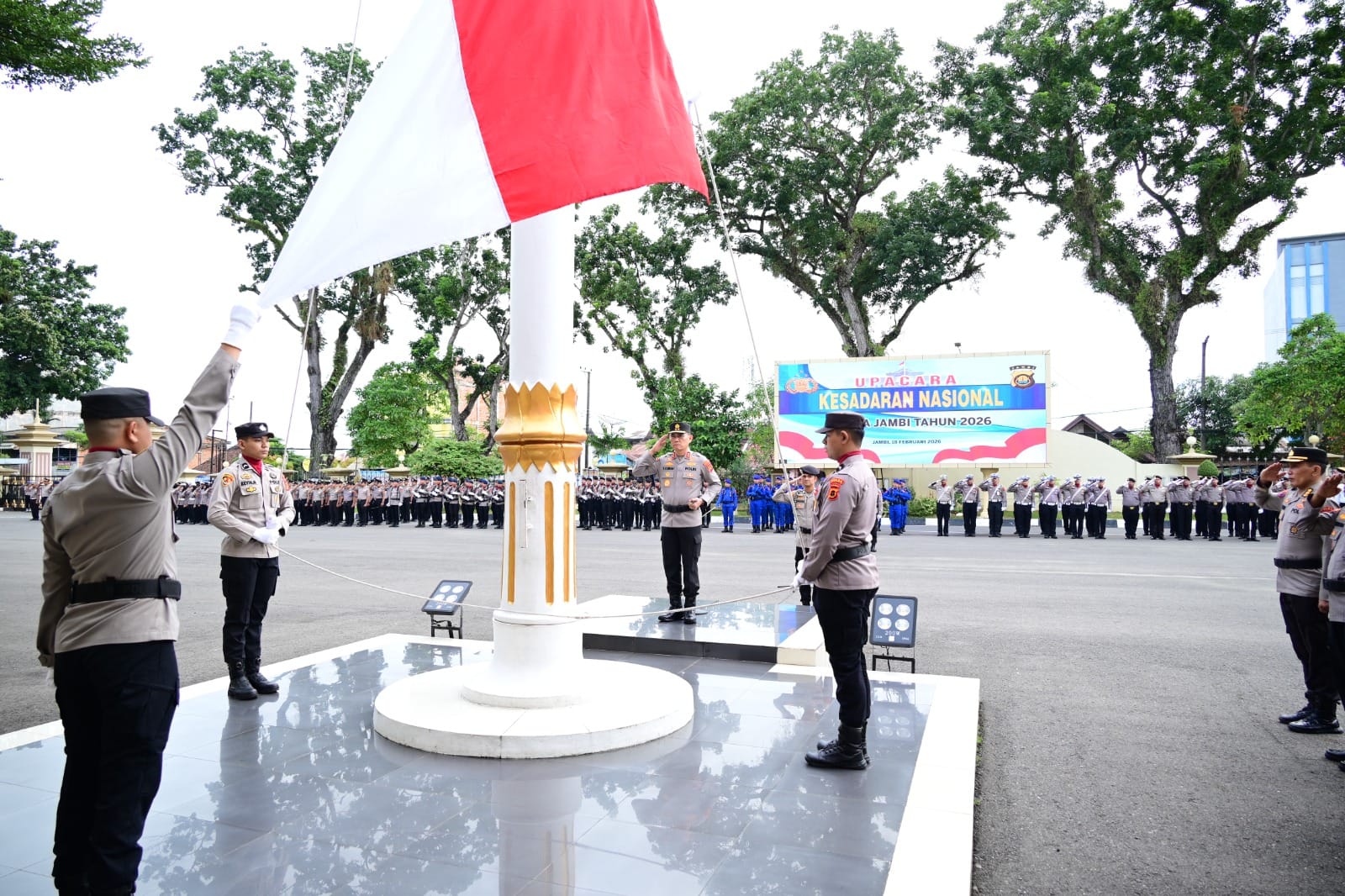 Pimpin Upacara Kesadaran Nasional, Kapolda Jambi Tegaskan Komitmen Integritas dan Kinerja Profesional Personel