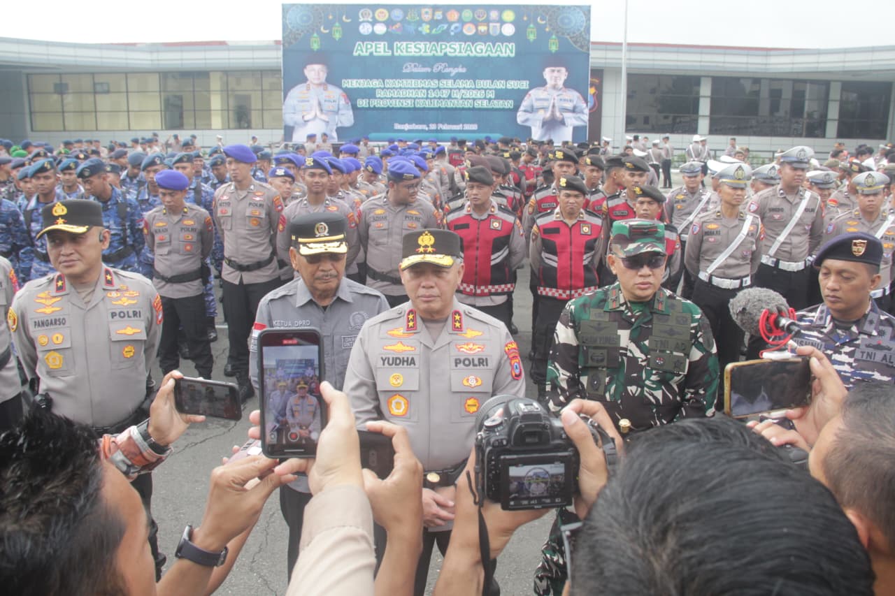 Kapolda Kalsel Pimpin Apel Kesiapsiagaan Pengamanan Ramadhan 1447 H