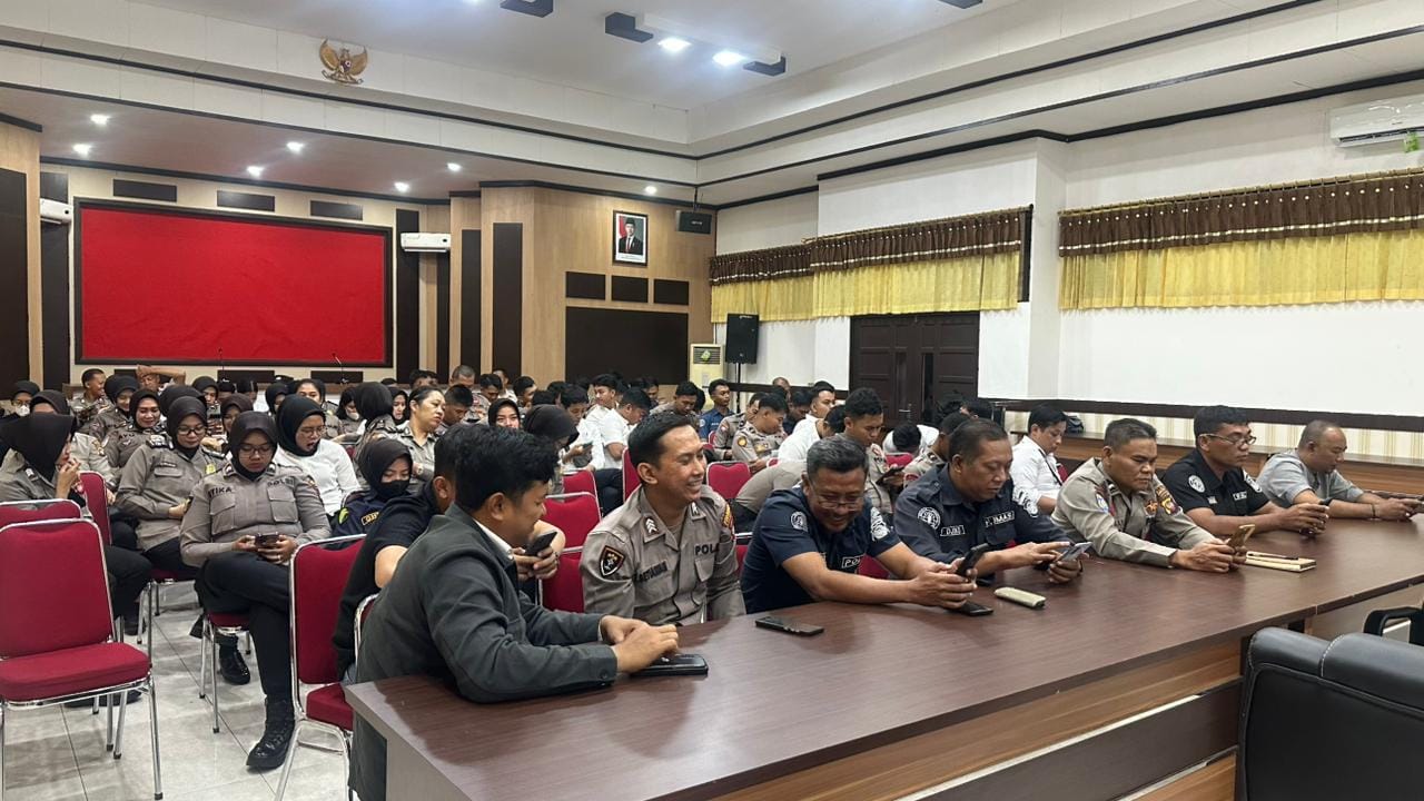 Polresta Pontianak Asah Kompetensi Personel melalui Tes E-Learning Humas