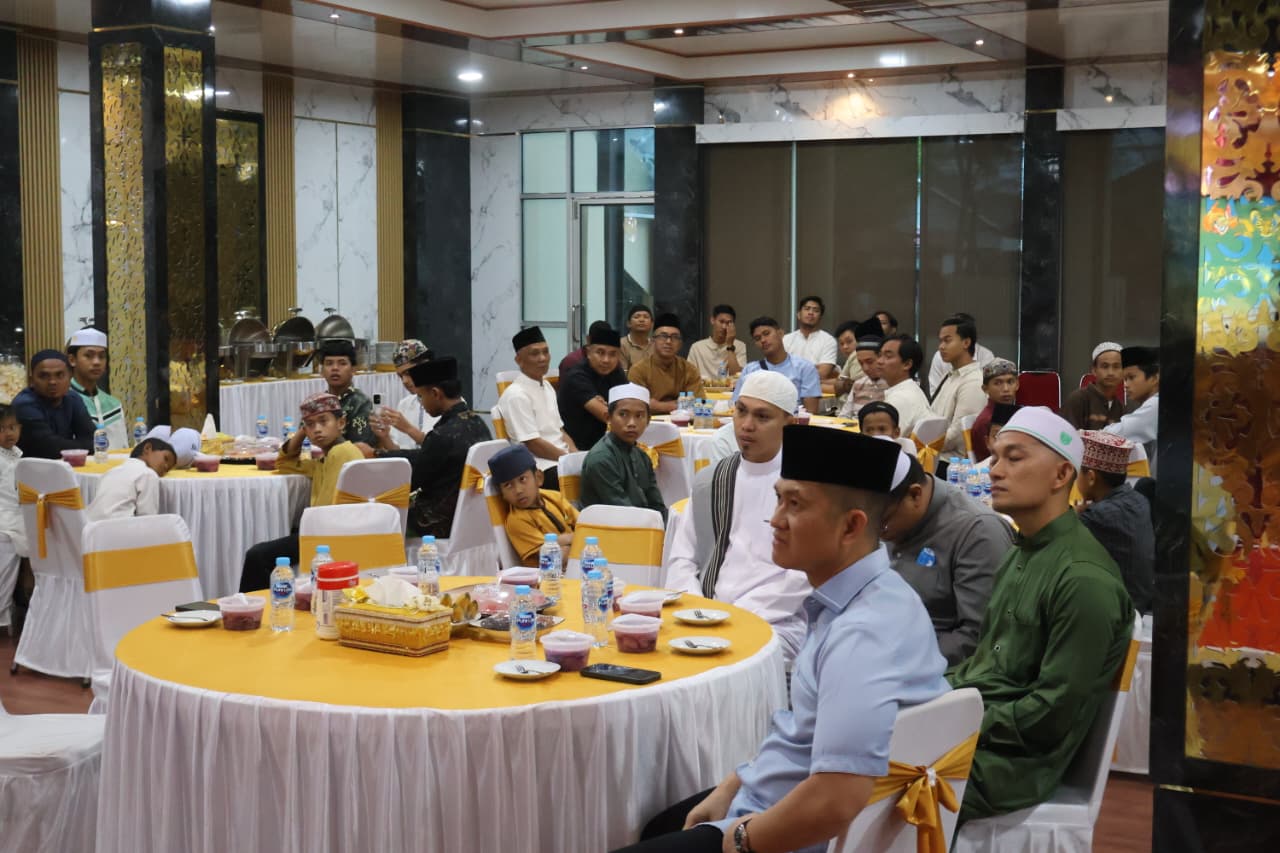Kapolresta Pontianak Pererat Silaturahmi Lewat Buka Puasa Bersama Santri Al-Kautsar