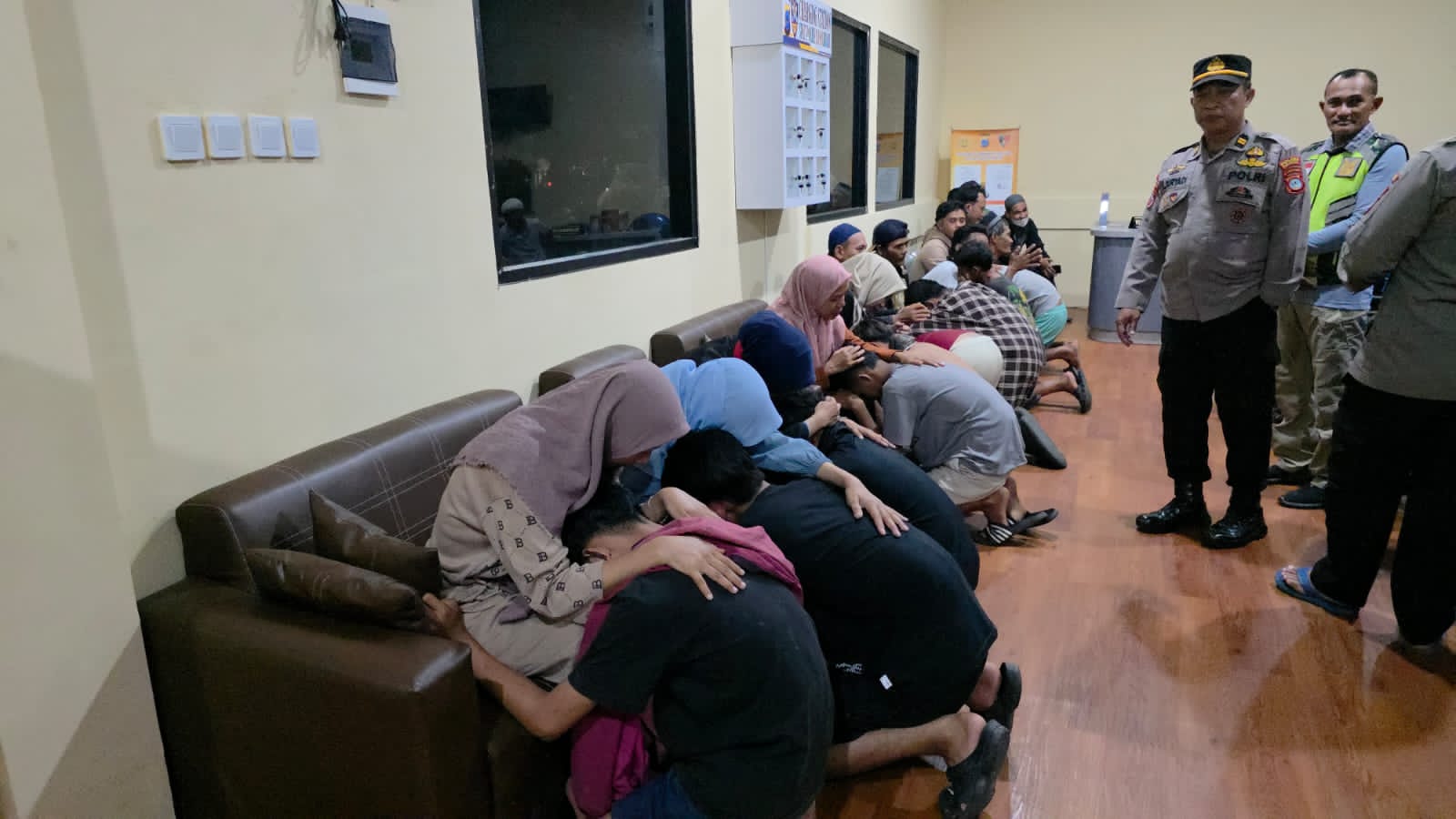 Tim Patroli Raimas Polda Kalsel Gagalkan Tawuran Antar Kelompok di Banjarbaru, 11 Remaja Diamankan