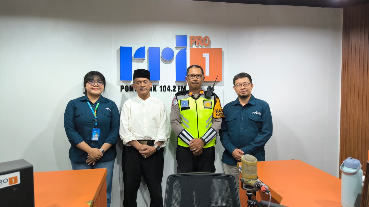 Kampung Zero Laka Lantas Jadi Sorotan dalam Dialog Kasat Lantas di Pro 1 RRI Pontianak