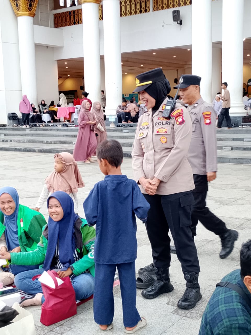 Pastikan Kondusif, Kapolsek Patroli Dialogis di Pasar Juadah Mujahidin