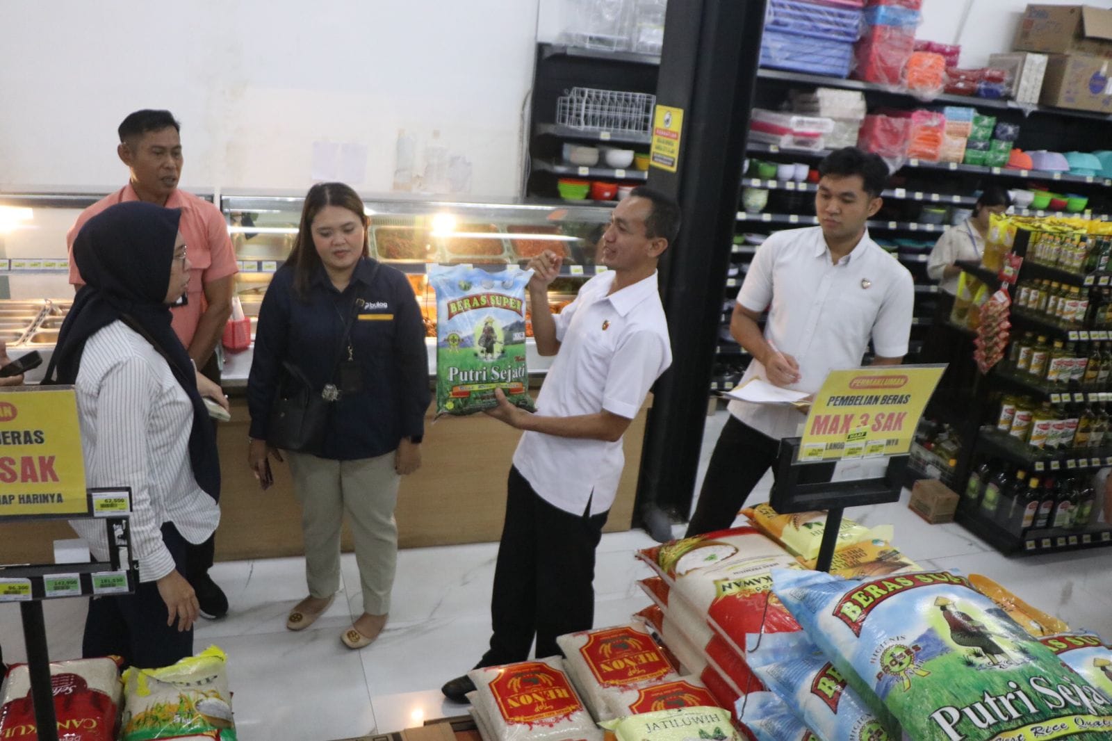 Pastikan Harga Bahan Pokok Sesuai Ketentuan, Satgas Saber Pangan Polda Bali Gelar Sidak Pasar