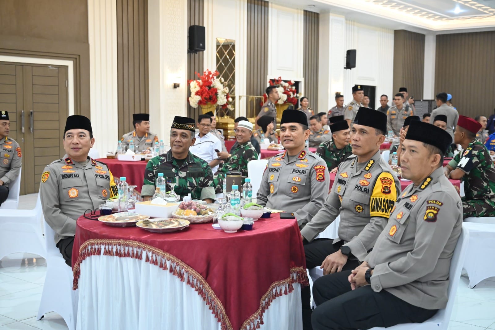 Pererat Soliditas Jelang Ops Ketupat, TNI–Polri Gelar Buka Puasa Bersama untuk Matangkan Pengamanan Lebaran