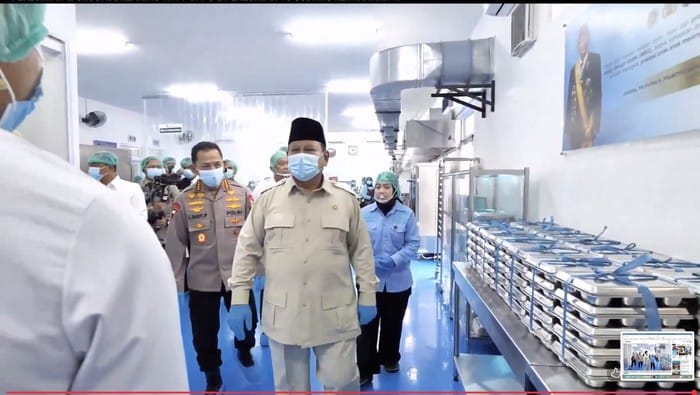Didampingi Kapolri, Prabowo Groundbreaking Ratusan SPPG dan 18 Gudang Pangan Polri