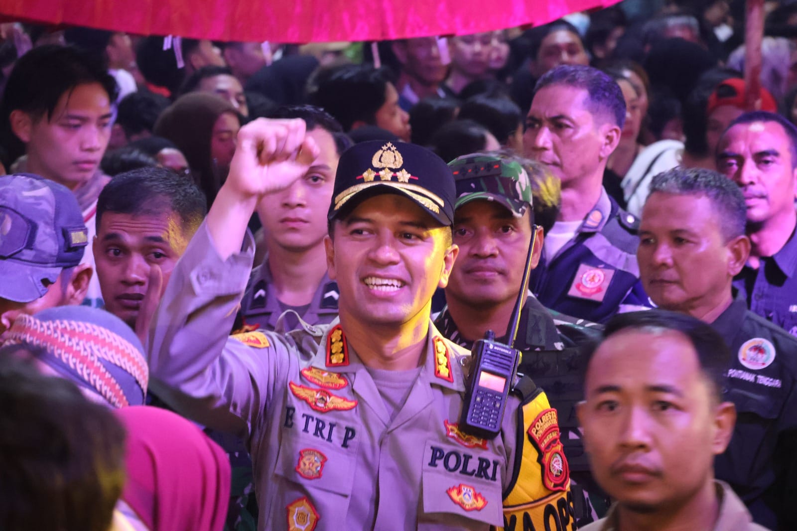 Pengamanan Maksimal, Polresta Pontianak Kawal Parade Naga Bersinar 2026
