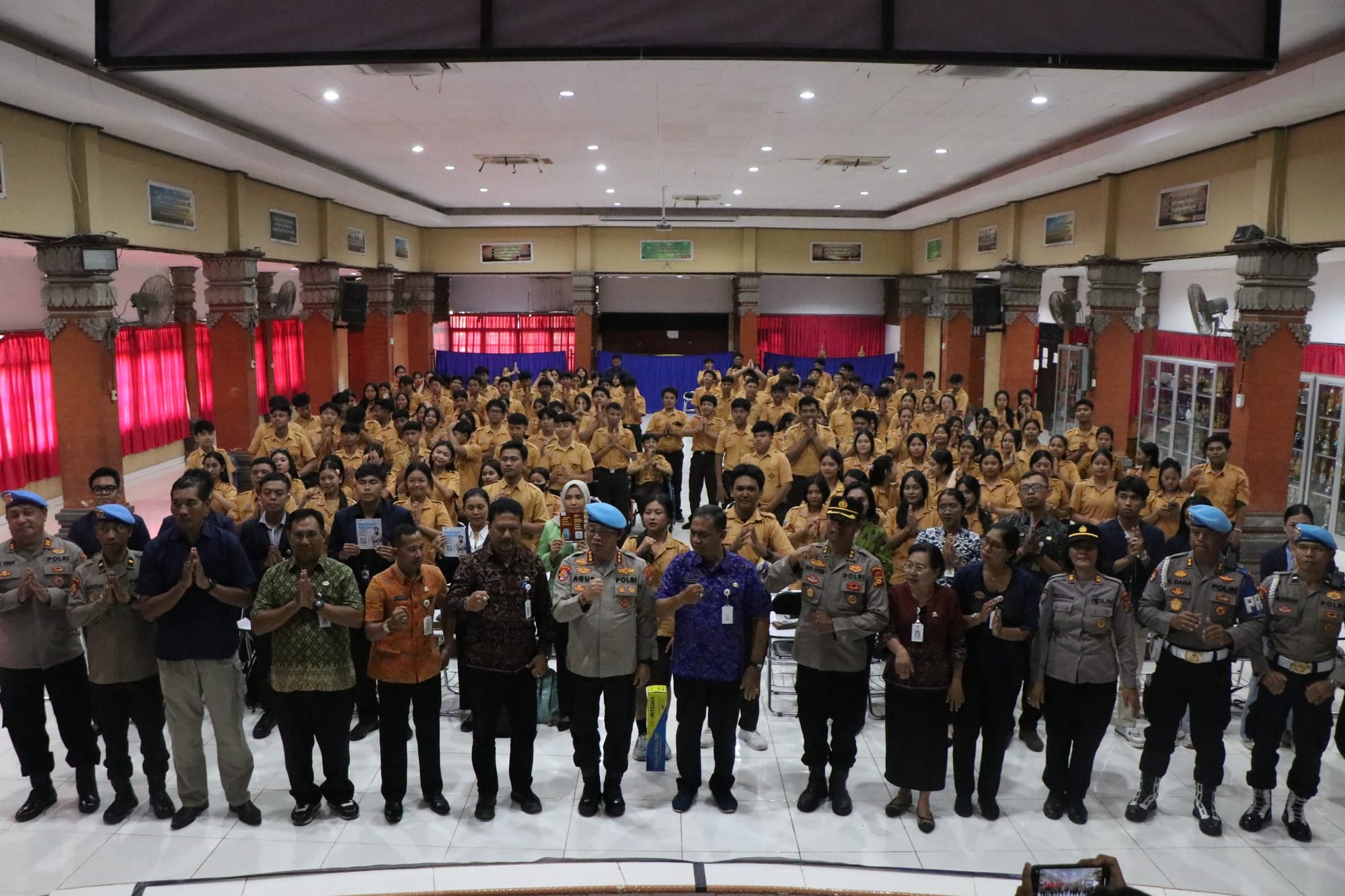 Bid Propam Polda Bali Sosialisasikan Lapor Cepat Propam Polri kepada Siswa di Denpasar