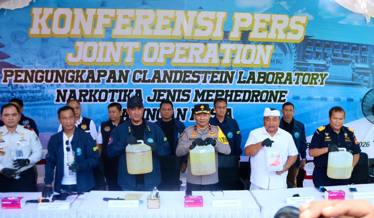 Wakapolda Bali Hadiri Konferensi Pers Pengungkapan Lab Narkotika Mephedrone Jaringan Internasional