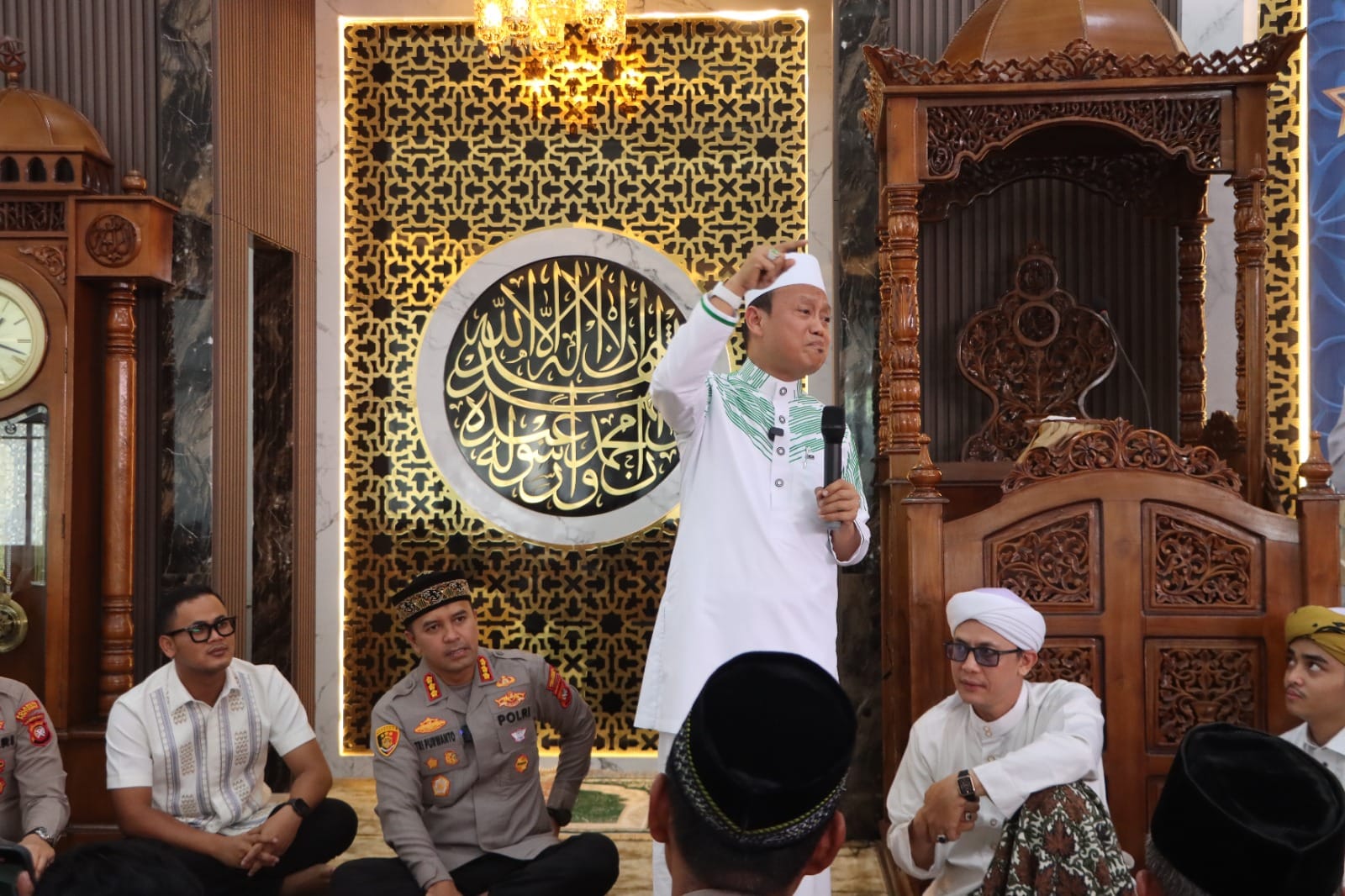 Polresta Pontianak Gelar Safari Kamtibmas Ramadan dan Peringatan Nuzulul Qur’an Hadirkan Ustadz Das’ad Latif