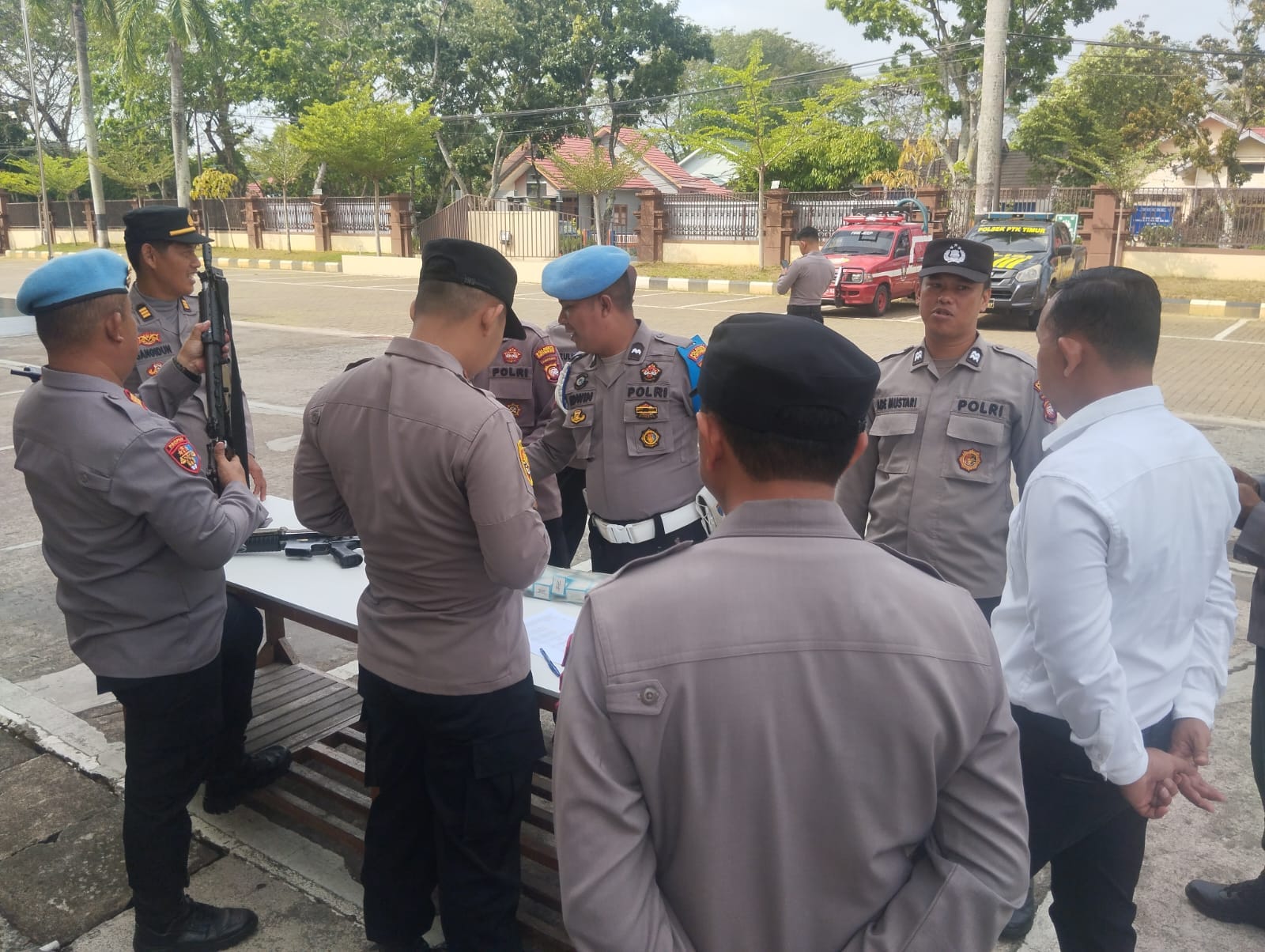 Cegah Penyalahgunaan, Wakapolresta Pontianak Periksa Senpi Personel