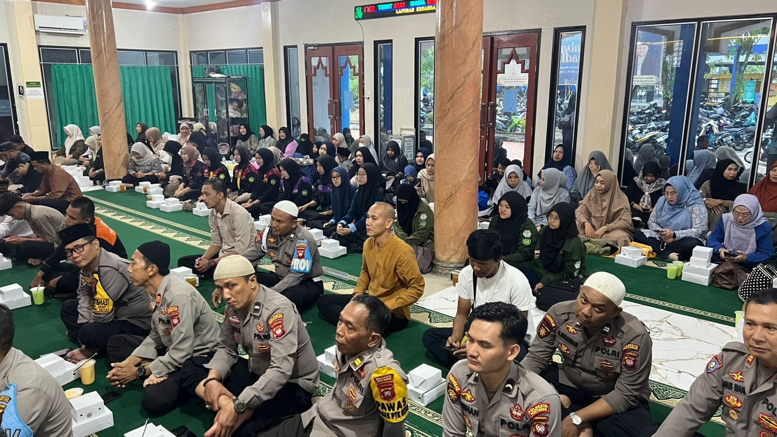Buka Puasa Bersama Kamtibmas, Kapolresta Pontianak Hadir di Masjid Al Barakah UPGRI