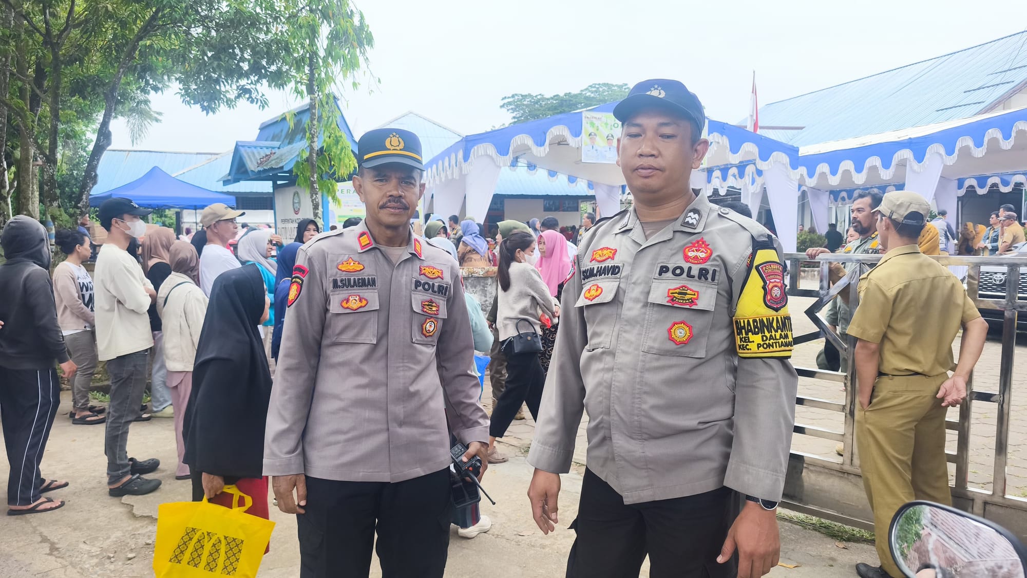 Polsek Pontianak Timur Terjunkan Personel Amankan Pasar Murah