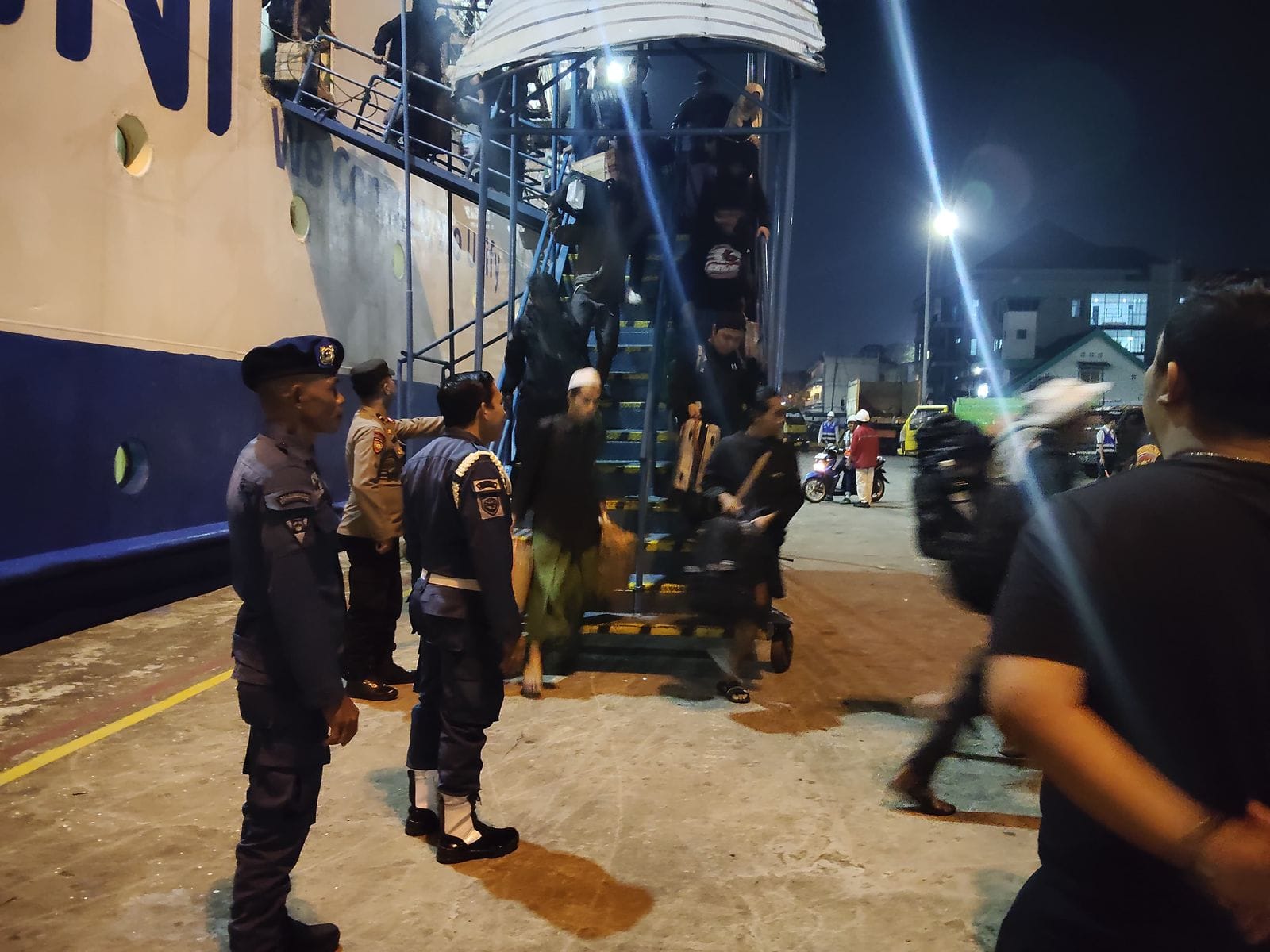 Polsek Pelabuhan Dwikora Intensifkan Pengamanan di Pelabuhan Jelang Arus Mudik Lebaran