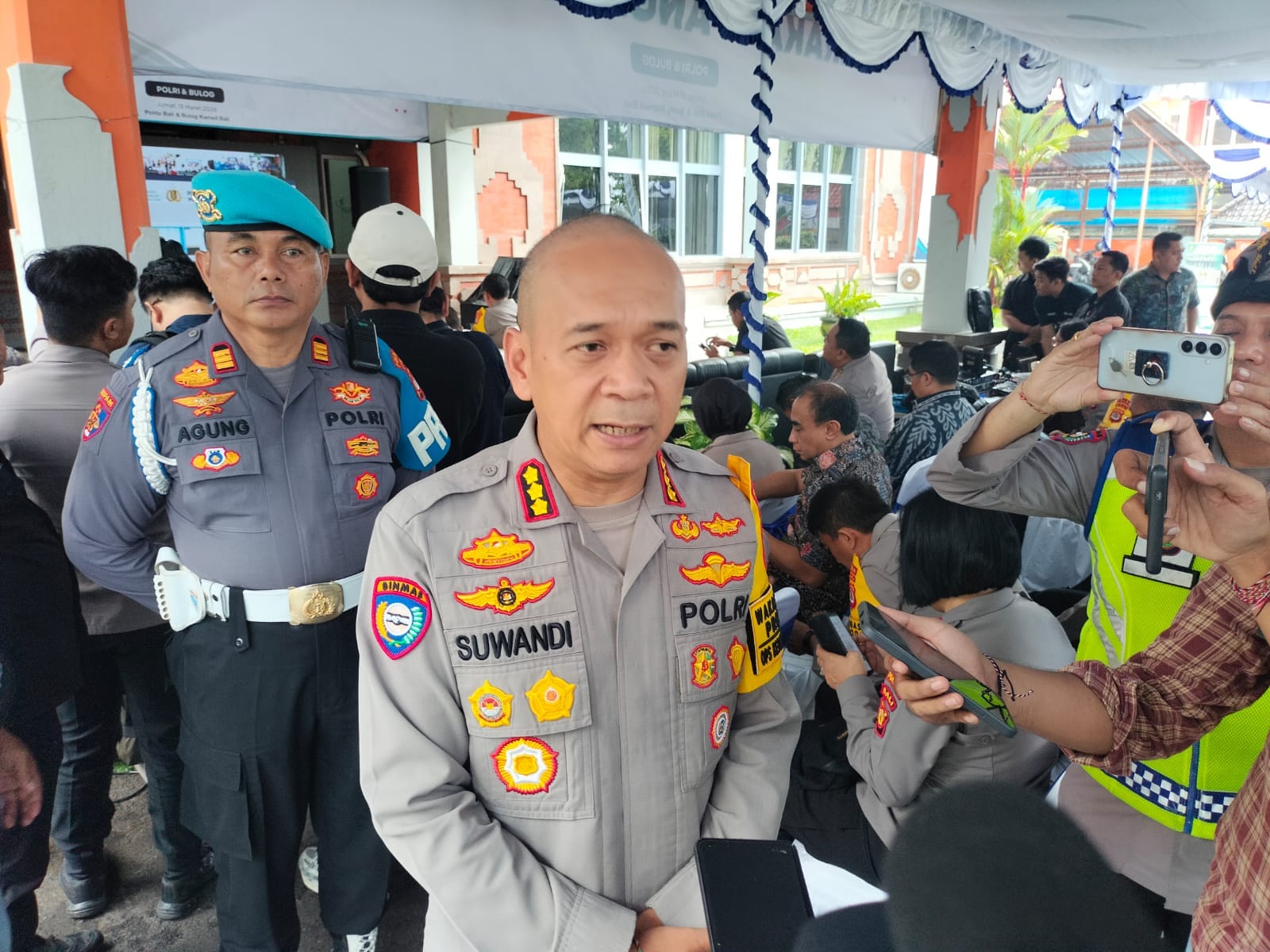 Dukung Gerakan Pangan Murah, Polda Bali Salurkan 16 Ton Beras Untuk Masyarakat