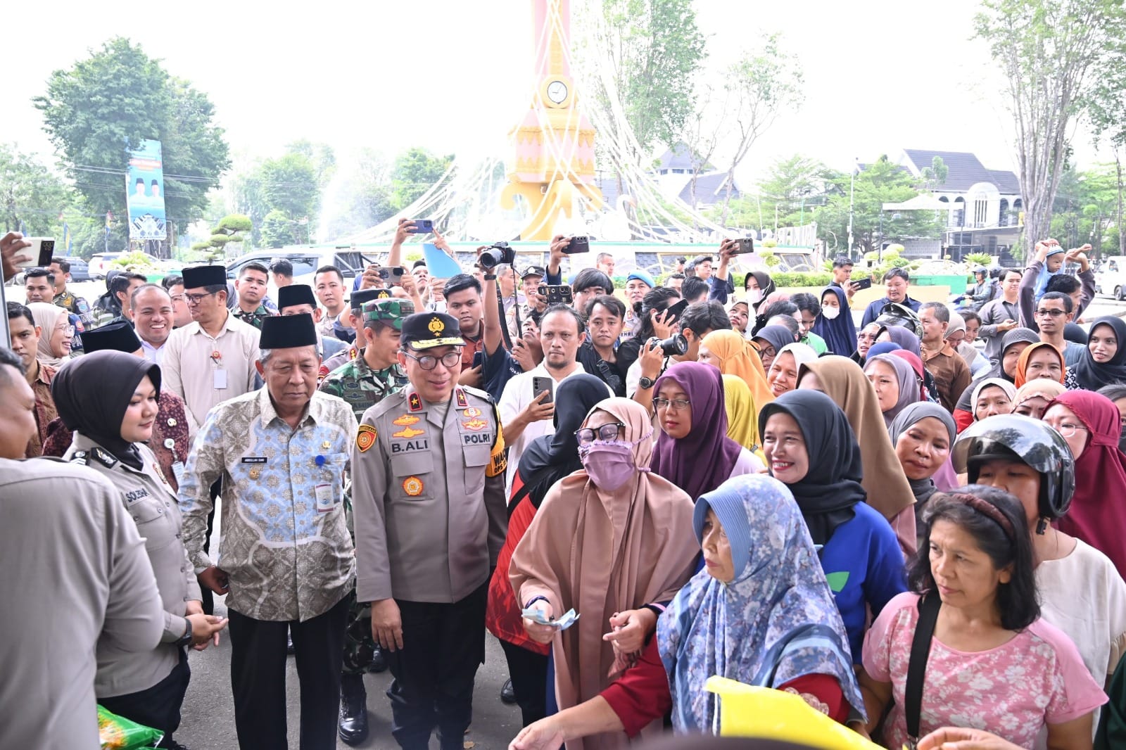 Polda Jambi Gelar Gerakan Pangan Murah, Salurkan 16,5 Ton Beras untuk Masyarakat Jelang Idul Fitri