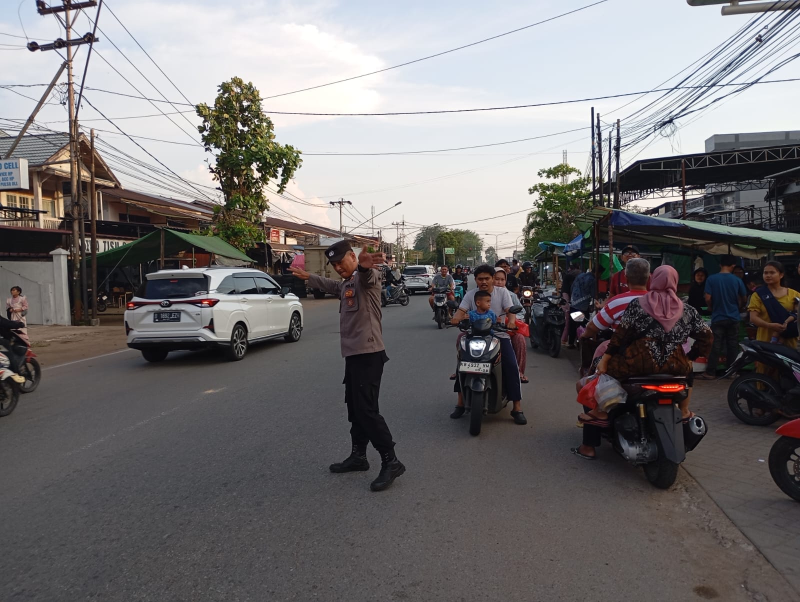 Jelang Idul Fitri, Polsek Pontianak Utara Tingkatkan Patroli Antisipasi Aktivitas Masyarakat