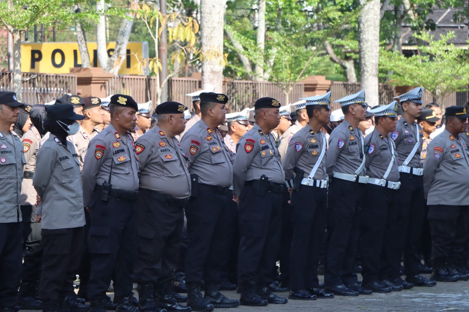 Saat Apel Pagi, Kapolresta Pontianak Ingatkan Anggota Soal Sikap Tampang