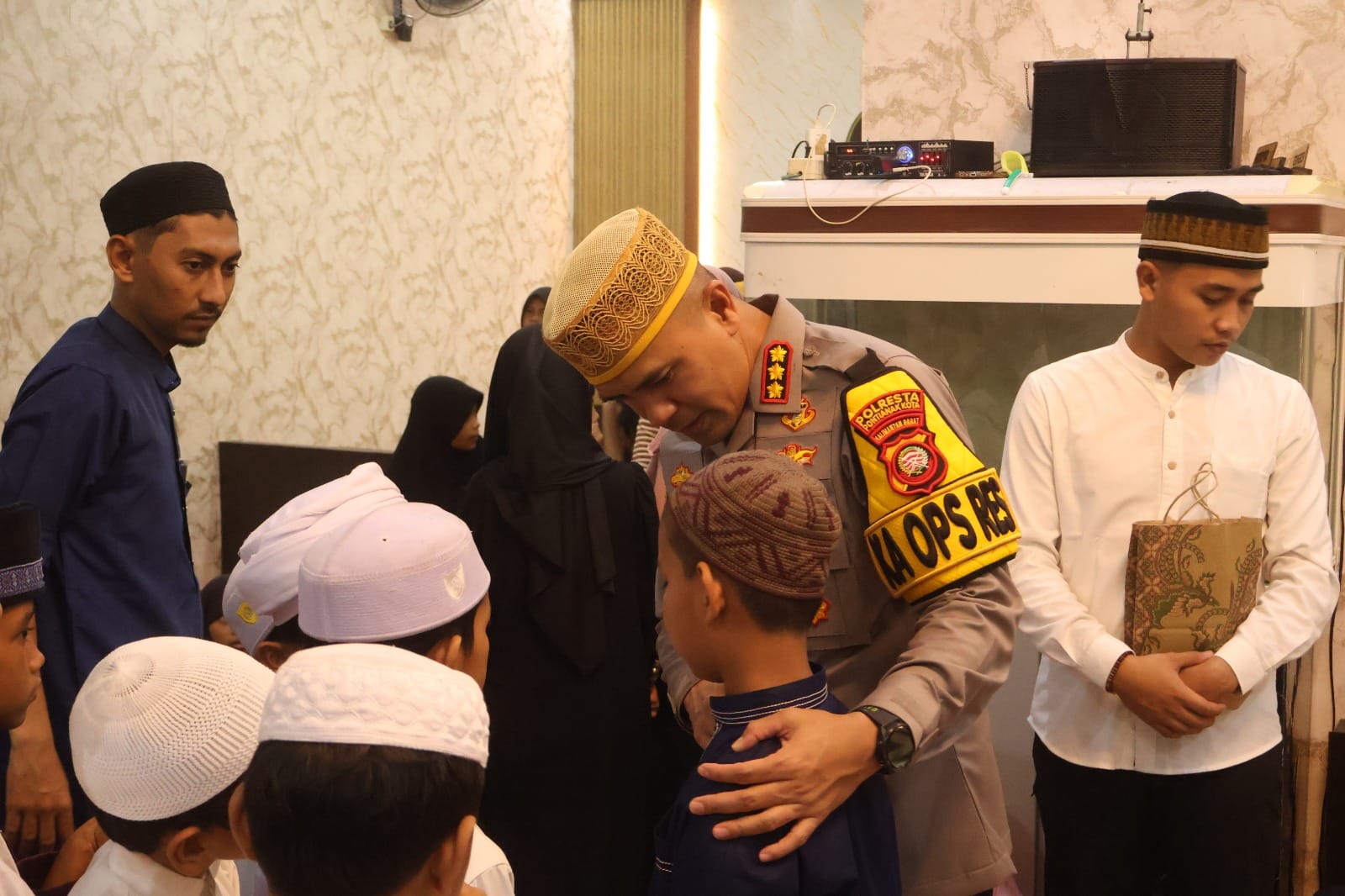 Ramadhan 1447 H, 100 Anak Yatim Piatu Ikuti Buka Puasa Bersama di Pontianak Timur