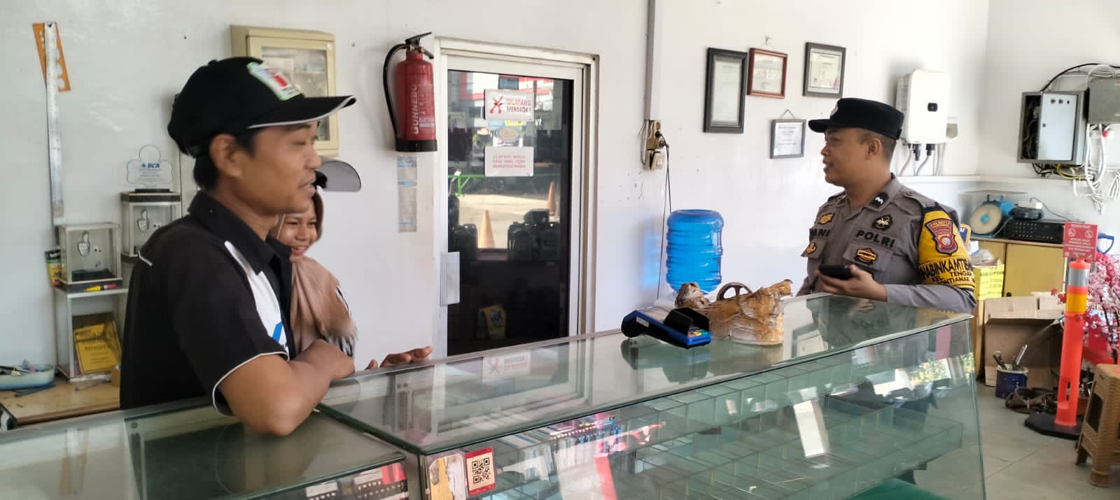 Polisi Sambangi SPBU Teuku Umar, Pastikan Distribusi BBM Aman dan Lancar