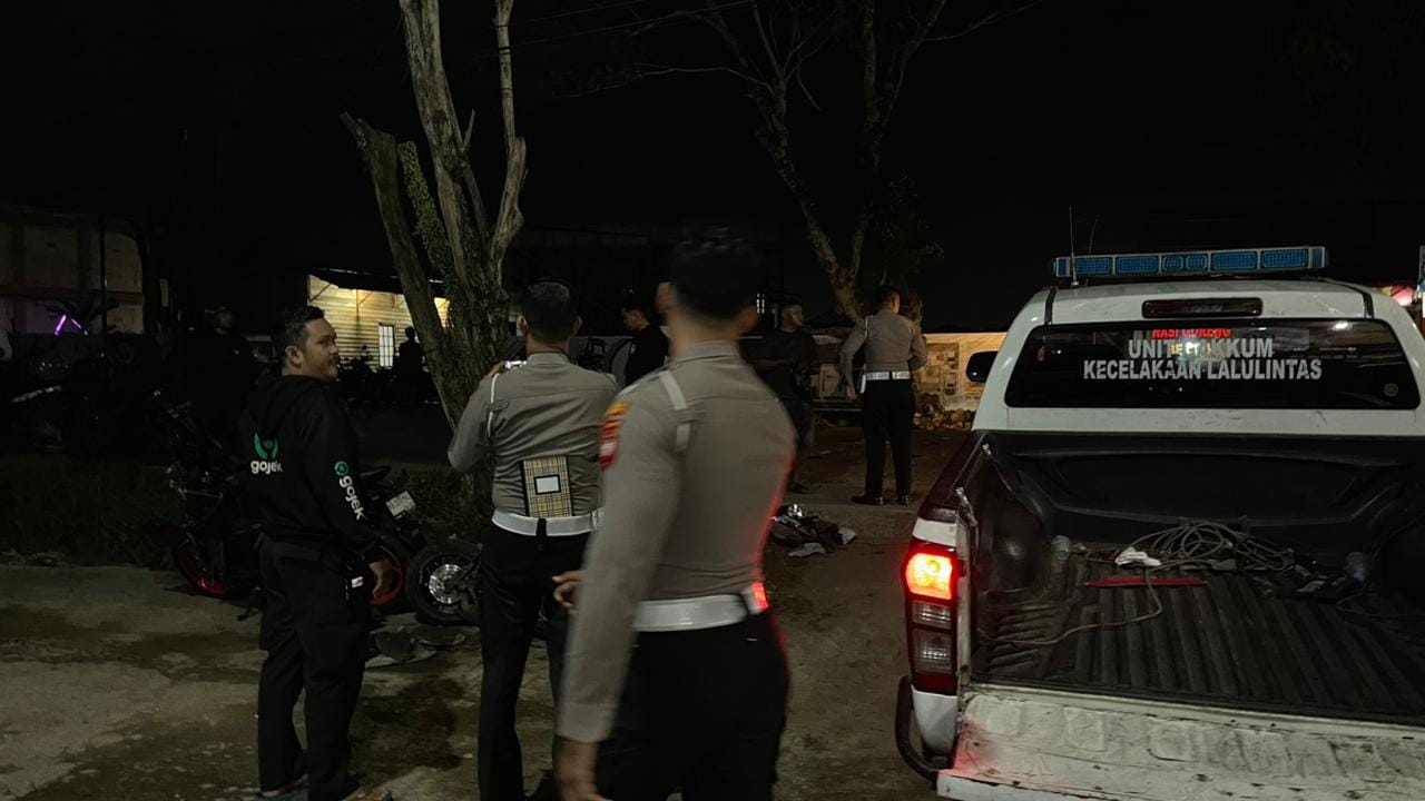Respon Cepat Polisi, Pos Pam Tanjung Raya Timur 70 Datangi TKP Kecelakaan di Pasar Rakyat
