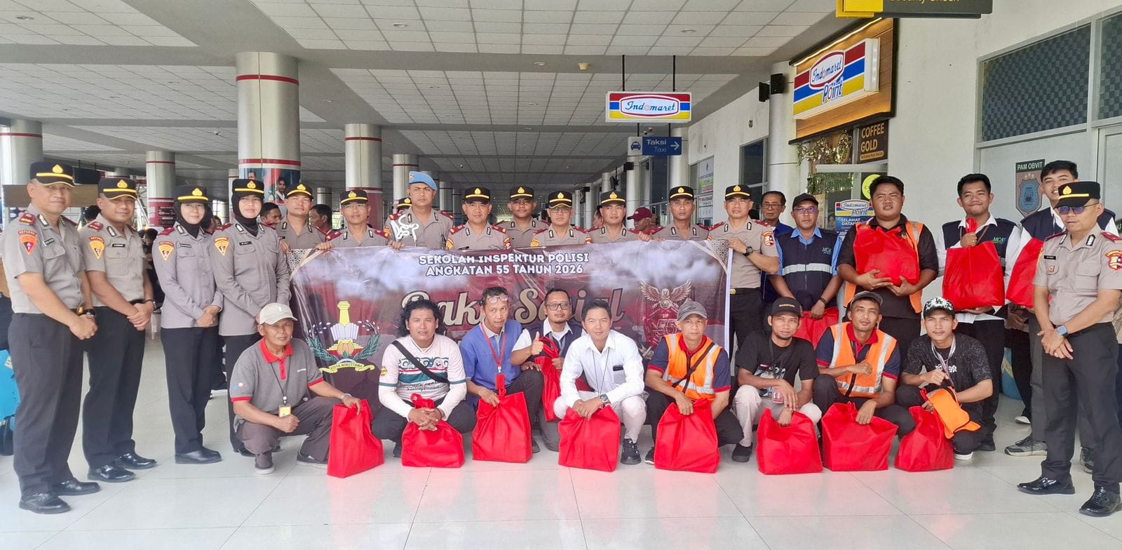 HUT Setukpa, Siswa SIP 55 Polda Kalteng Gelar Bakti Sosial, Bagikan Sembako untuk Masyarakat