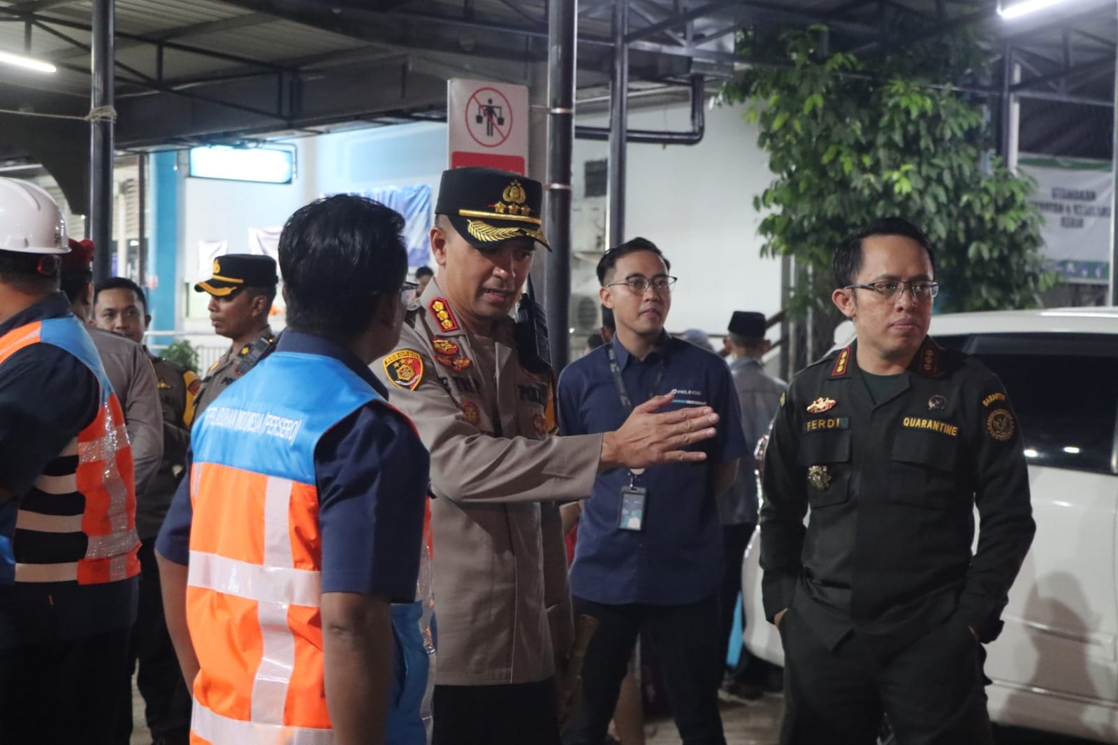 Kapolresta Pontianak dan Forkopimda Cek Arus Mudik di Pelabuhan Dwikora, Pastikan Aman dan Lancar