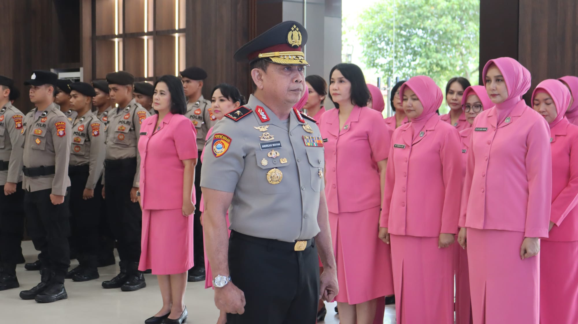 Kebanggan Polda Kalteng, Kombes Pol Andreas Wayan Wicaksana Resmi Sandang Pangkat Brigjen