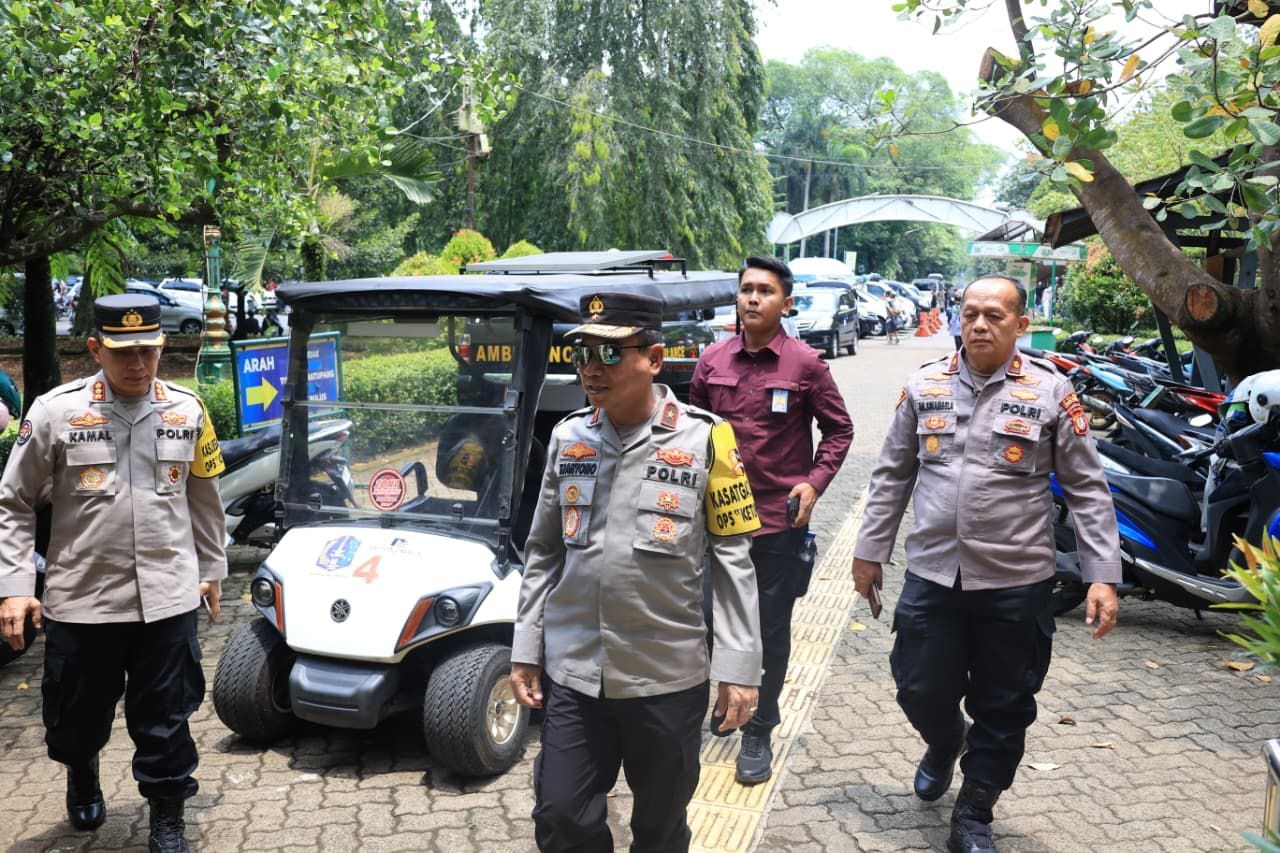 Polri Tinjau Kebun Binatang Ragunan, Pastikan Keamanan Wisatawan Saat Libur Lebaran